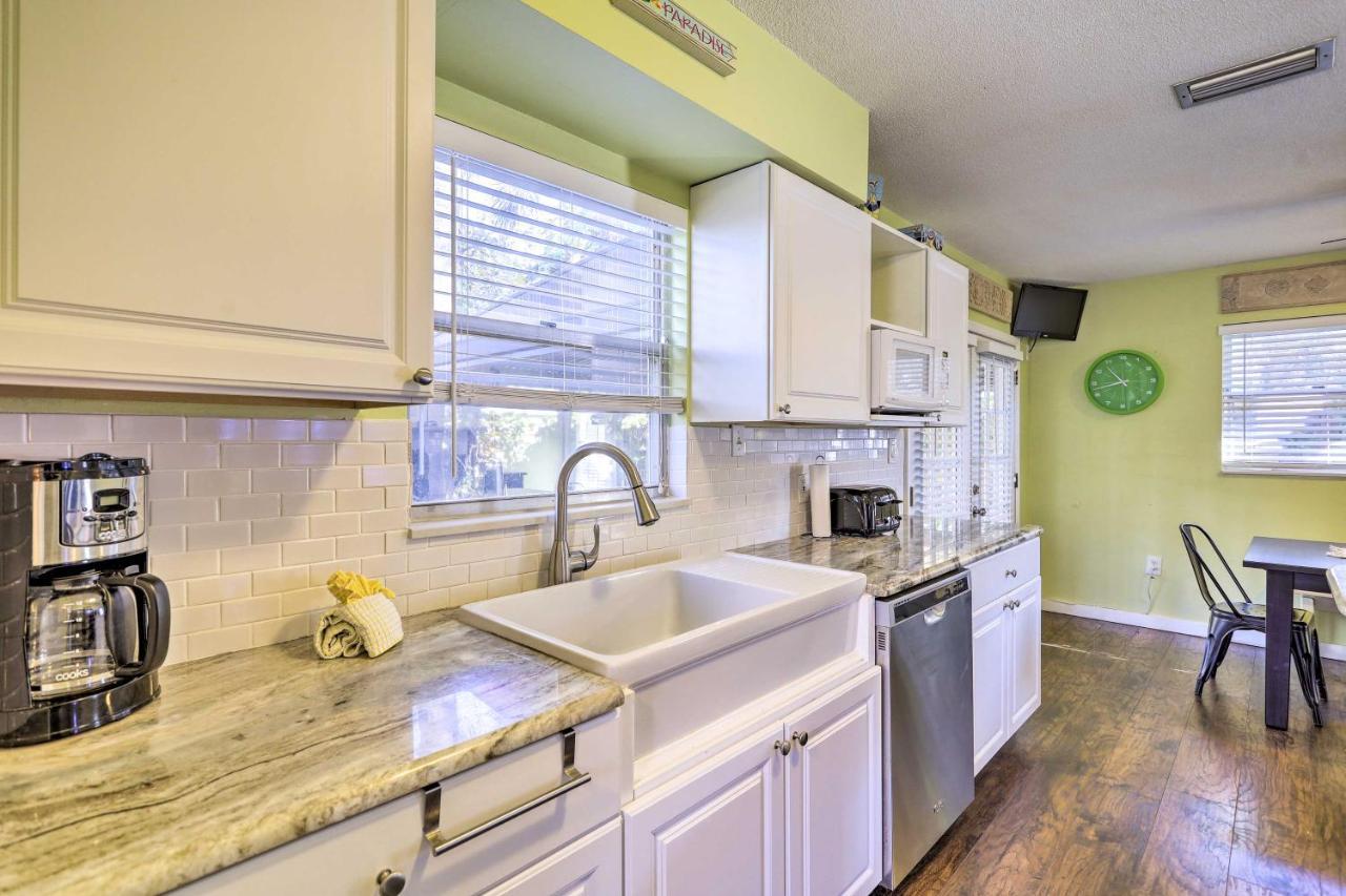 Cape Canaveral Cottage With Hot Tub Walk To Beach Eksteriør billede